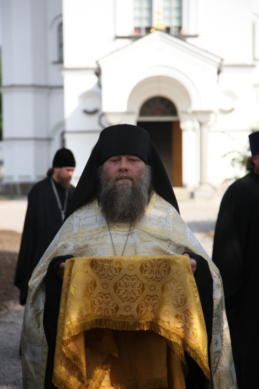 shiigumen_serafim_pokrovskij_propoved_v_prazdnik_vvedenija_vo_hram_bogoroditsi_2005.jpg shiigumen_serafim_pokrovskij_propoved_v_prazdnik_vvedenija_vo_hram_bogoroditsi_2005.jpg